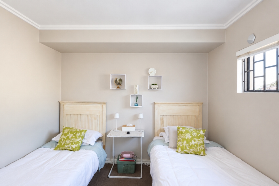 To Let 2 Bedroom Property for Rent in Waves Edge Western Cape
